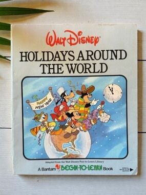 Vintage 1986 Walt Disney Holidays Around the World Paperback Book – Bantam